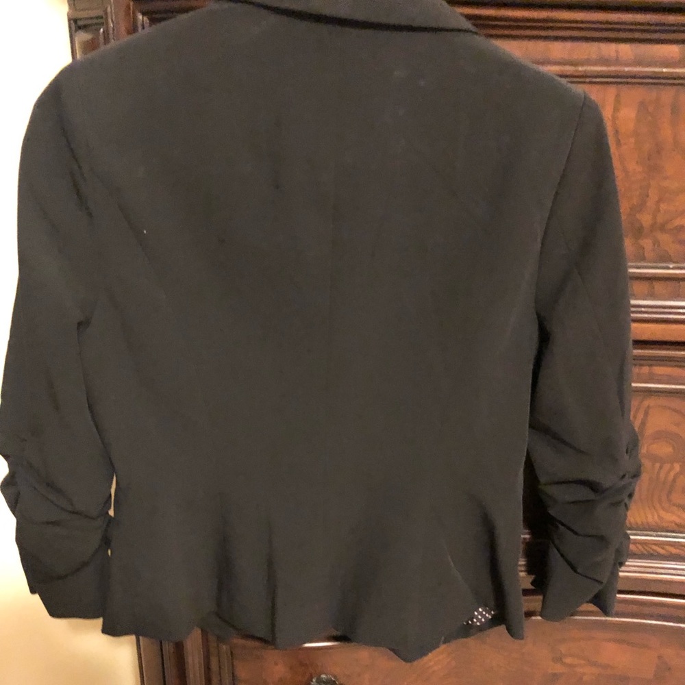 Blazer - Picture 5 of 6